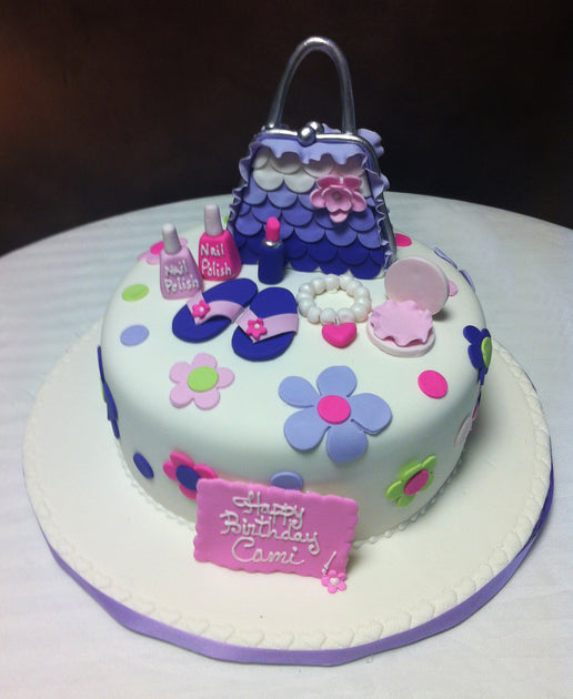 CB208 Edda's Cake Designs